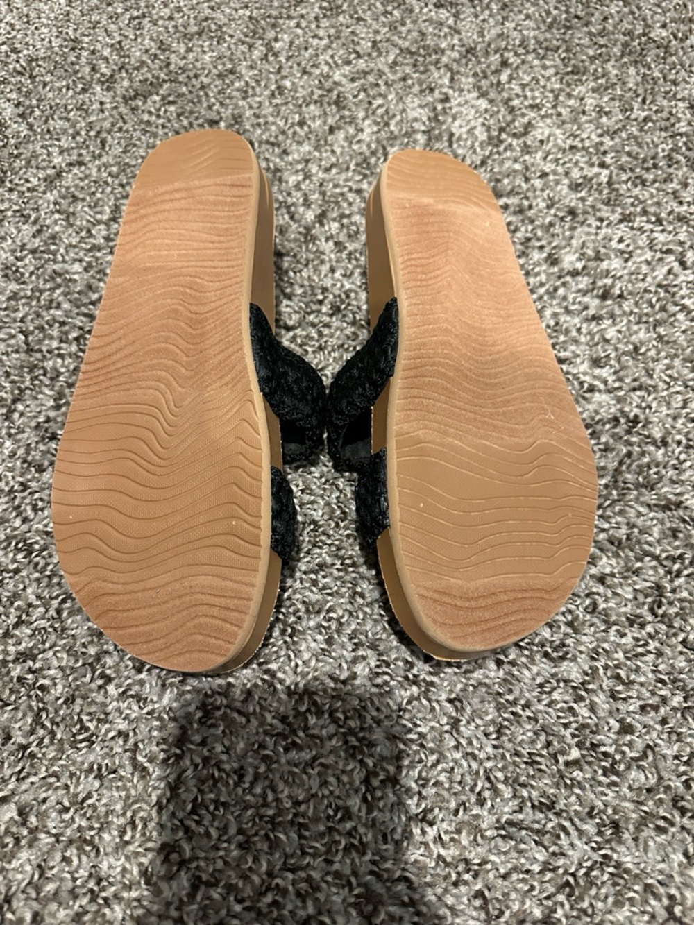 NWOB Reef Black Cushion Vista Sandal - Picture 2 of 3
